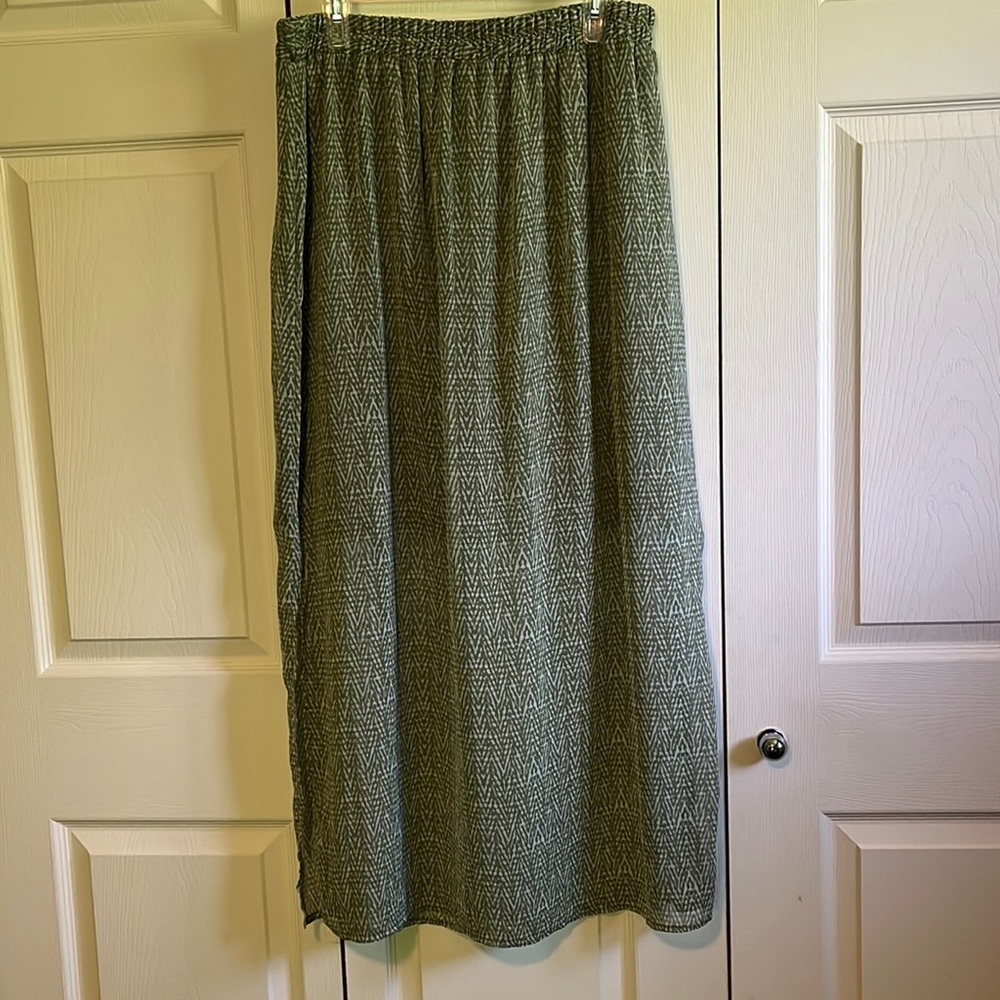 Maxi Skirt, Size Large, Green, Half-Slip